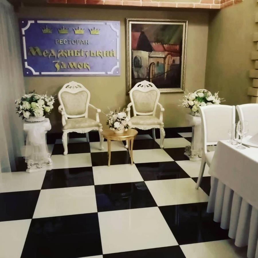 Medzhybozhskiy Zamok Tribukhovtsy Exterior foto