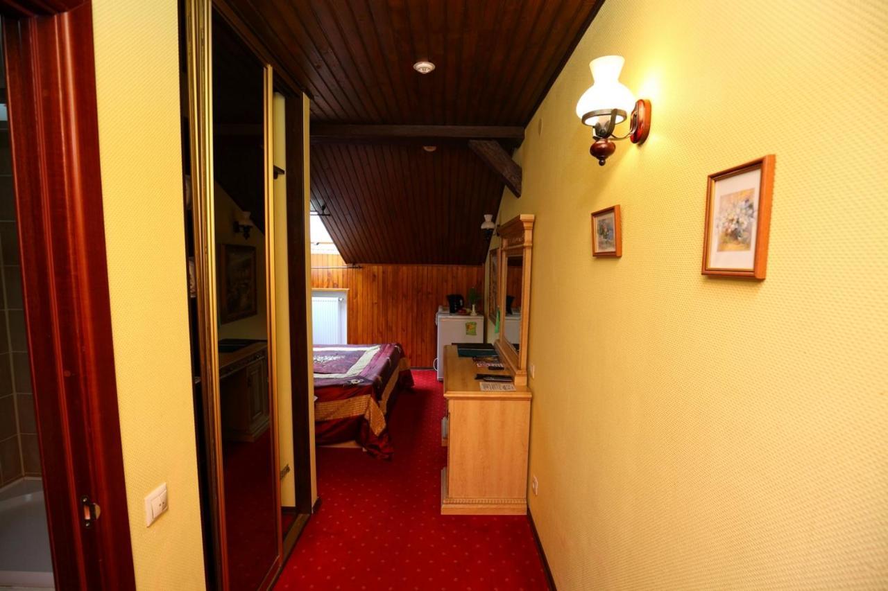 Medzhybozhskiy Zamok Tribukhovtsy Zimmer foto
